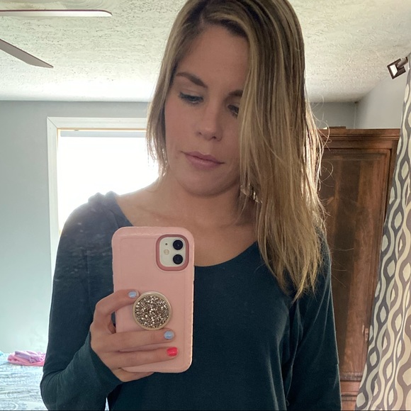 Meet your Posher, Angie - Picture 1 of 1